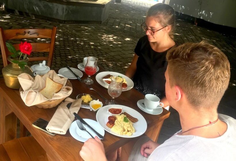 Отель Artisan Villa Colombo