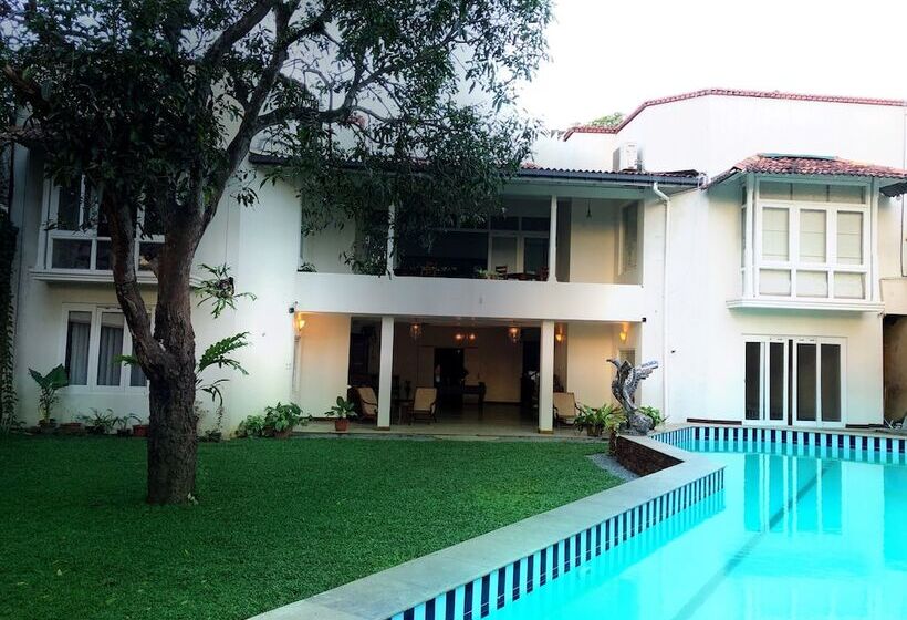 Отель Artisan Villa Colombo