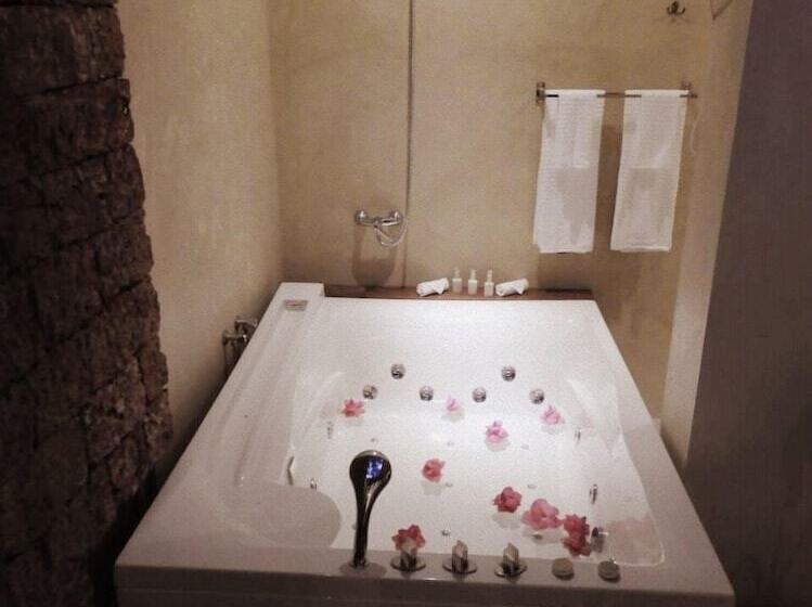 Отель Artisan Villa Colombo