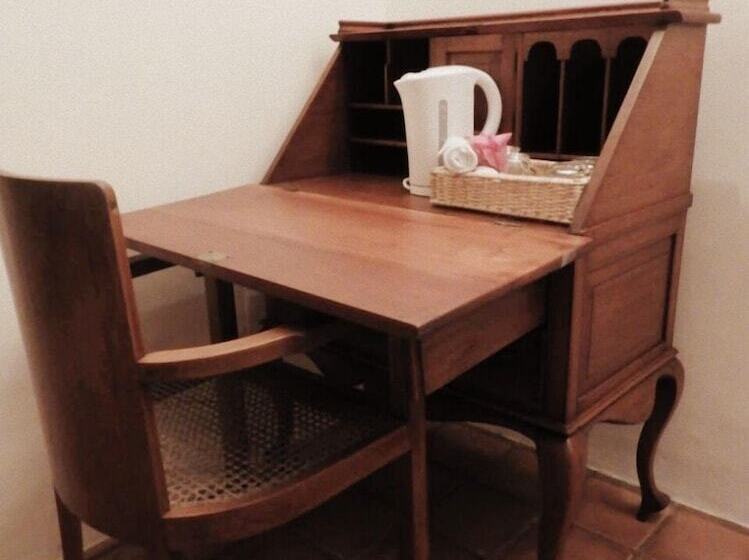 Отель Artisan Villa Colombo