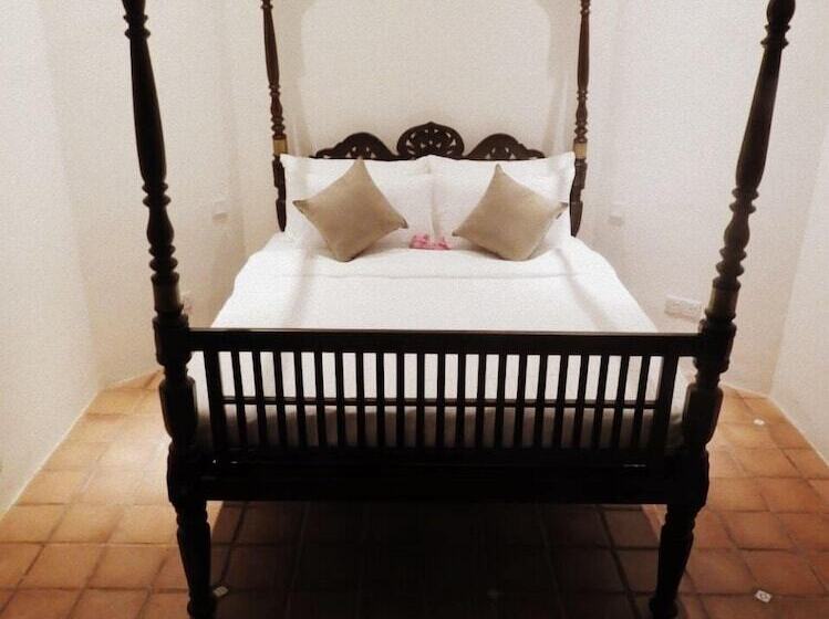 Отель Artisan Villa Colombo