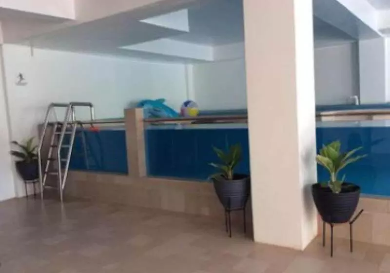 Hotelli Cherry S Courtyard