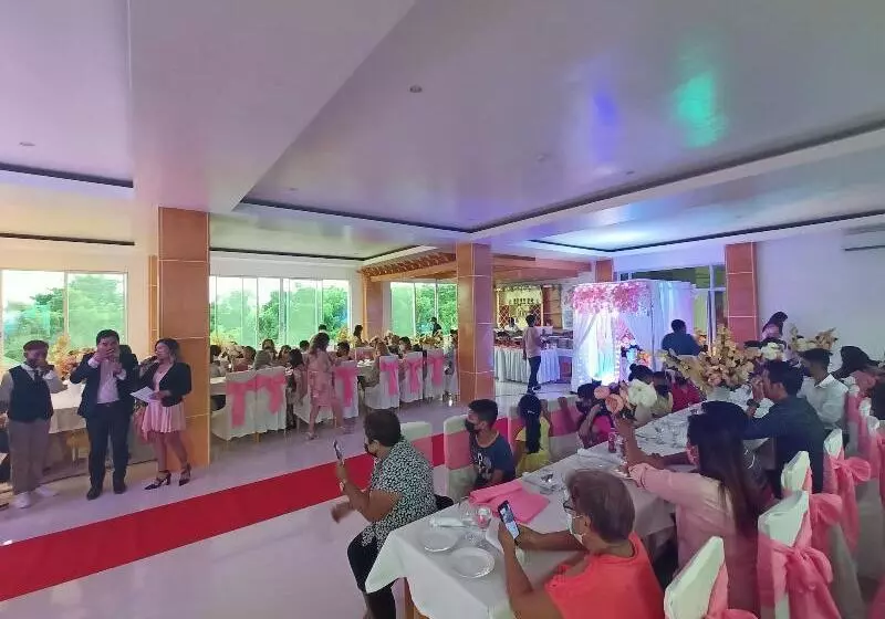 Hotelli Cherry S Courtyard