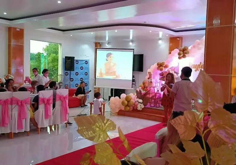 Hotelli Cherry S Courtyard