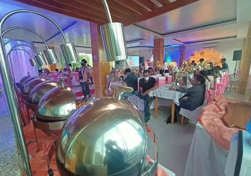 Hotelli Cherry S Courtyard