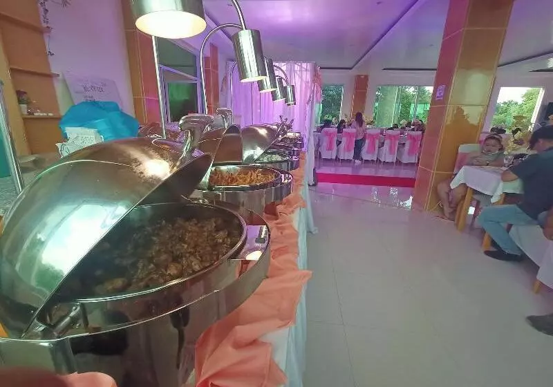 Hotelli Cherry S Courtyard