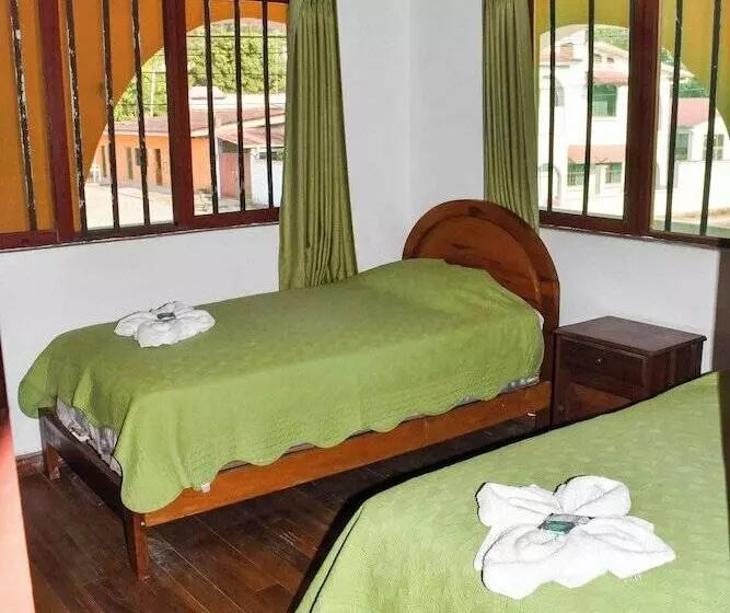هتل Rurrenabaque