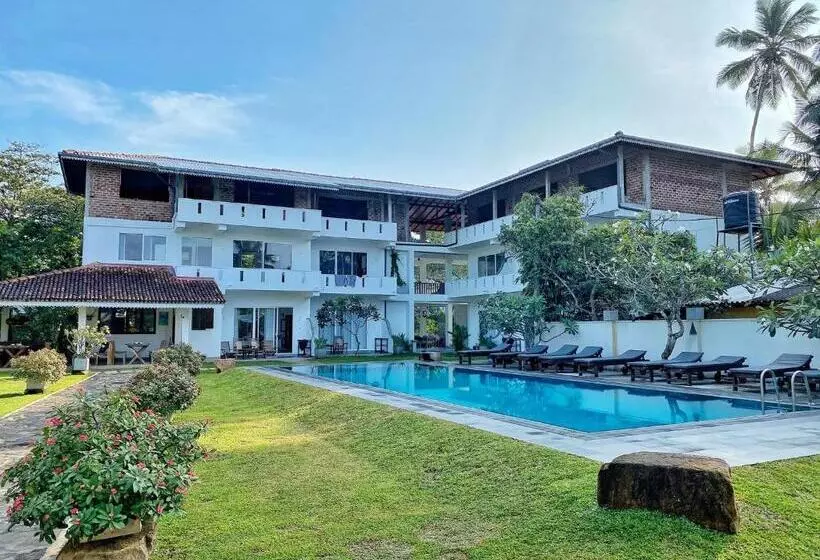 Lomakeskus Villa Kaya Guest House