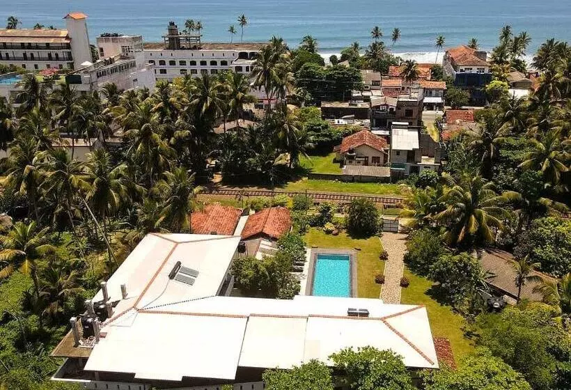 Lomakeskus Villa Kaya Guest House