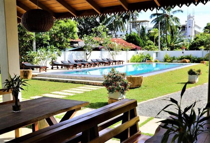 リゾートホテル Villa Kaya Guest House