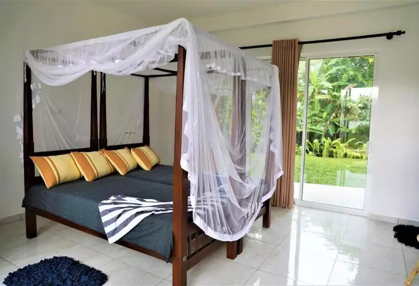 Lomakeskus Villa Kaya Guest House