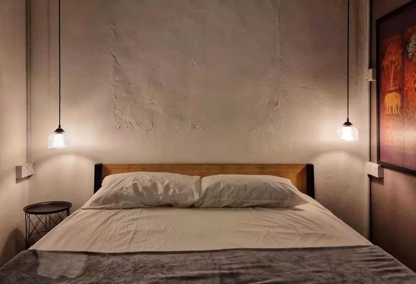 Bed and Breakfast Treehouse Hostel