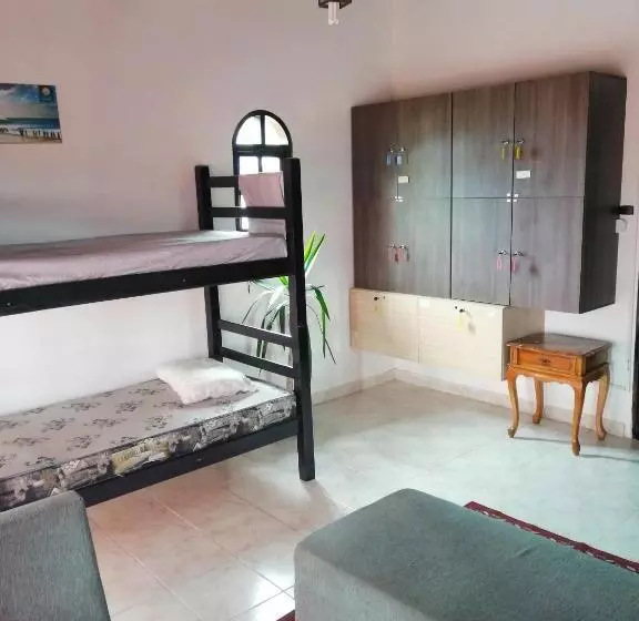 Retkeilymaja Kionda Surf House