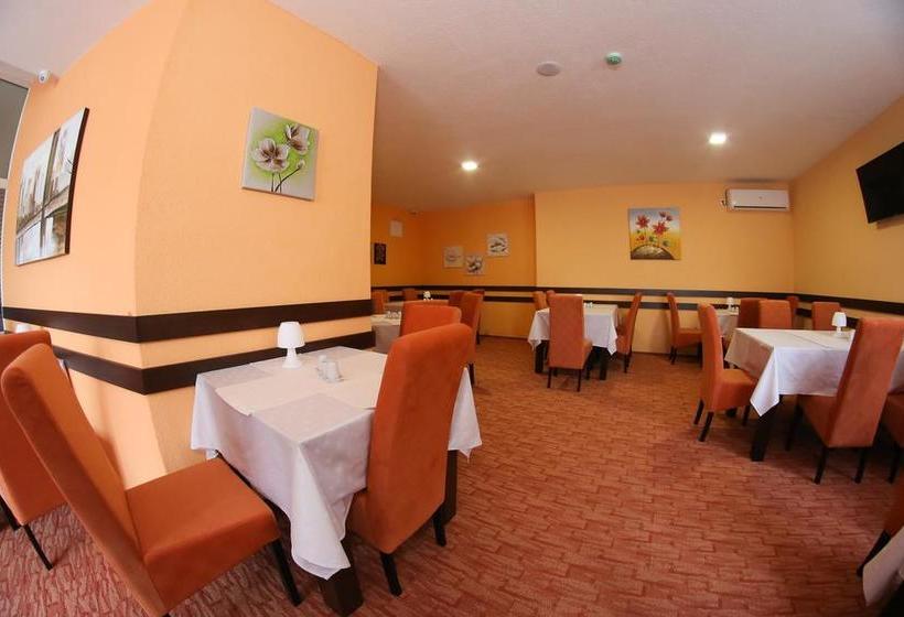 تختخواب و صبحانه Wellness&spa Hotel Astorya