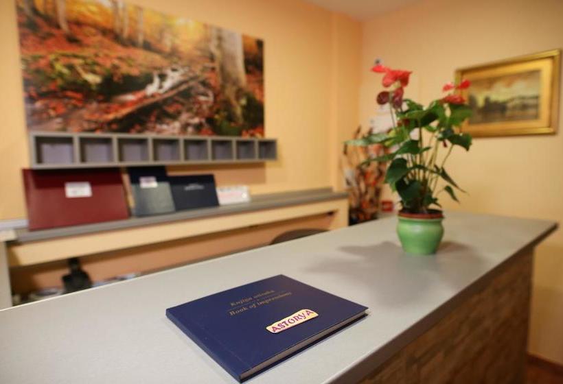 تختخواب و صبحانه Wellness&spa Hotel Astorya