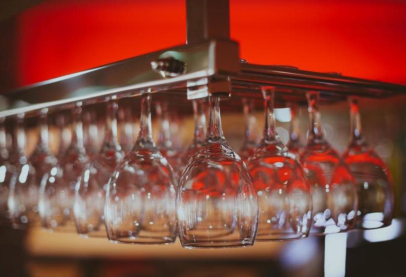 تختخواب و صبحانه Wellness&spa Hotel Astorya