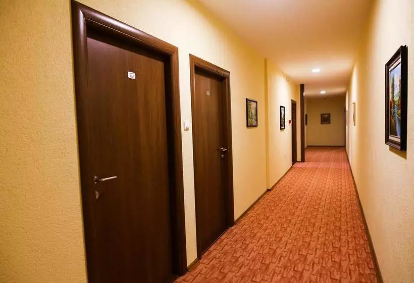 تختخواب و صبحانه Wellness&spa Hotel Astorya