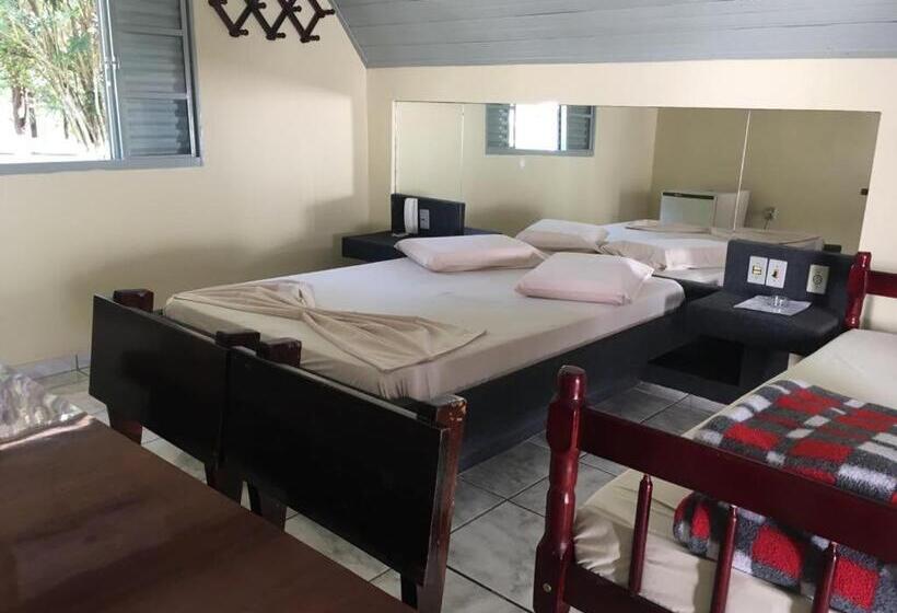 Отель Comodoro De Bagé