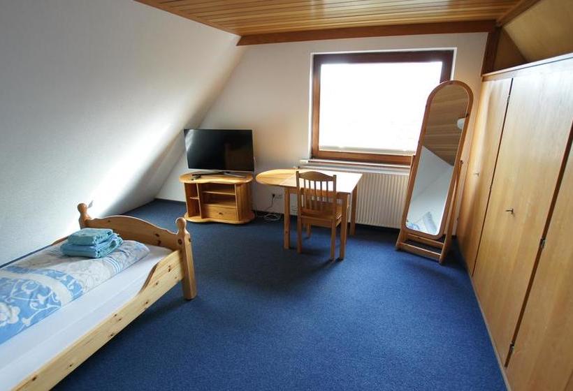 בית מלון כפרי Dorfkrug Büsum   Günstige Altbauzimmer Am Oland