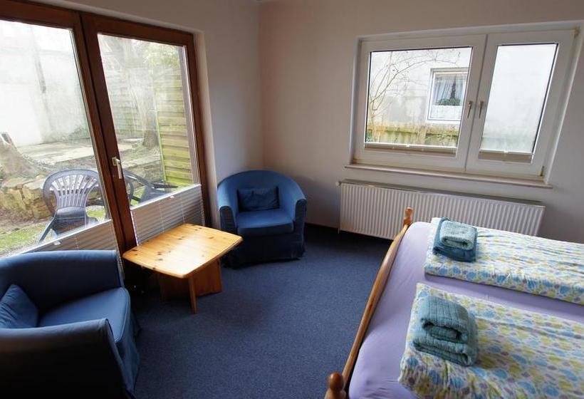 בית מלון כפרי Dorfkrug Büsum   Günstige Altbauzimmer Am Oland