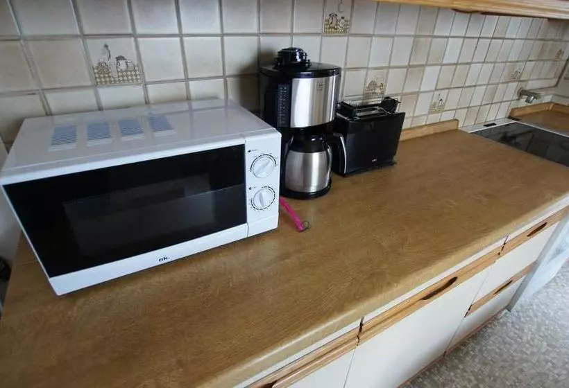 هتل Dorfkrug Büsum   Günstige Altbauzimmer Am Oland
