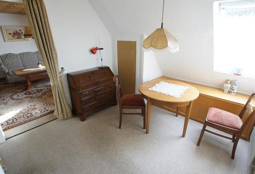 בית מלון כפרי Dorfkrug Büsum   Günstige Altbauzimmer Am Oland