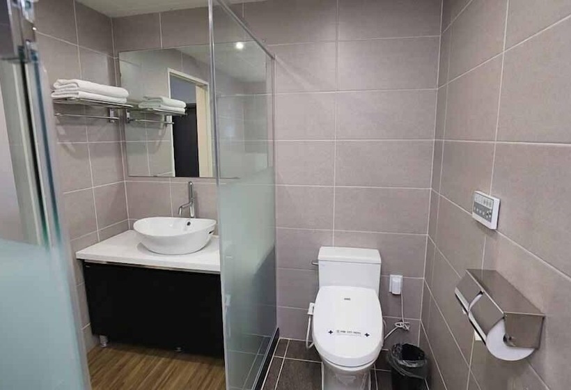 בית מלון כפרי Gangneung Pine City