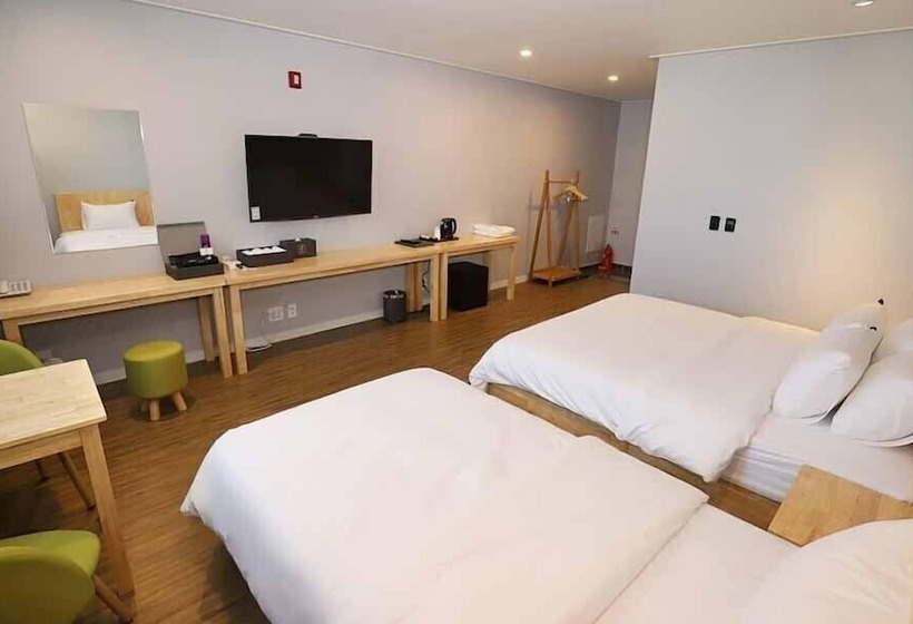 בית מלון כפרי Gangneung Pine City