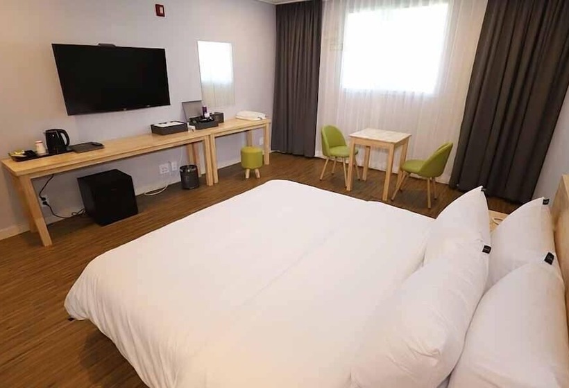 בית מלון כפרי Gangneung Pine City