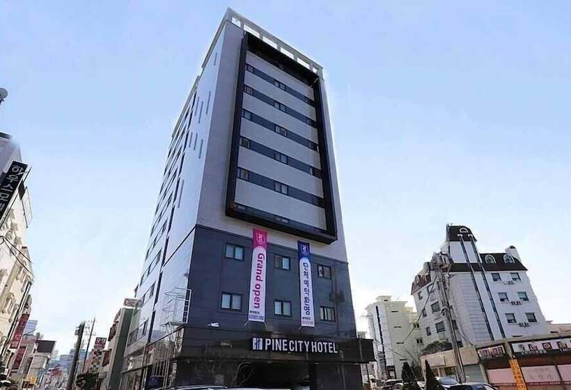 בית מלון כפרי Gangneung Pine City