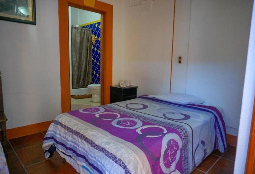 هتل Lerri Colonial