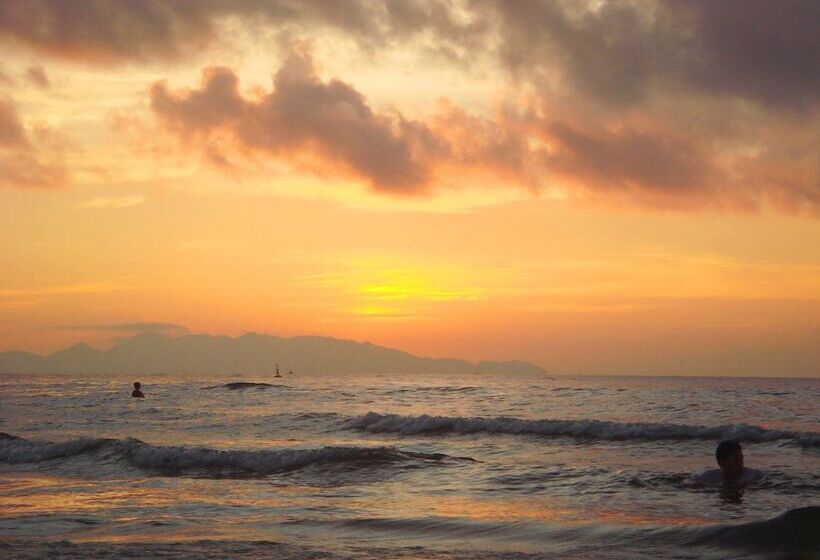 هتل Lighthouse Homestay Vũng Tàu