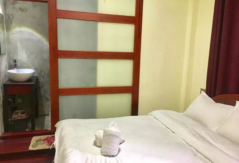 هتل Silichith Guest House