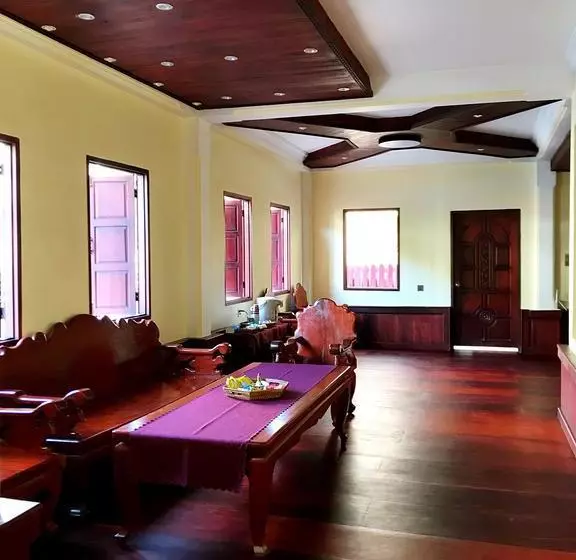 هتل Silichith Guest House