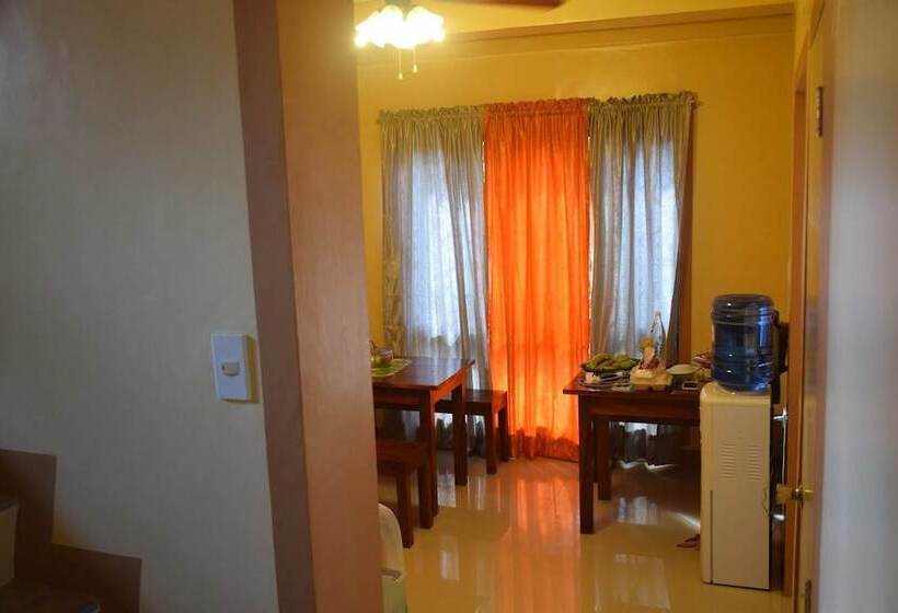 The Quetzal B&b   Hostel