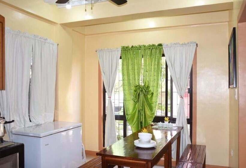 The Quetzal B&b   Hostel