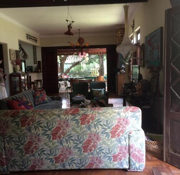 تختخواب و صبحانه Charme Do Poço