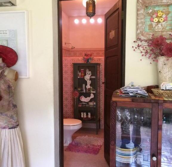 تختخواب و صبحانه Charme Do Poço