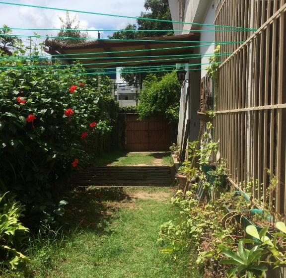 تختخواب و صبحانه Charme Do Poço