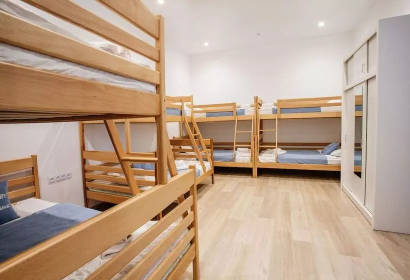 تختخواب و صبحانه Discovery