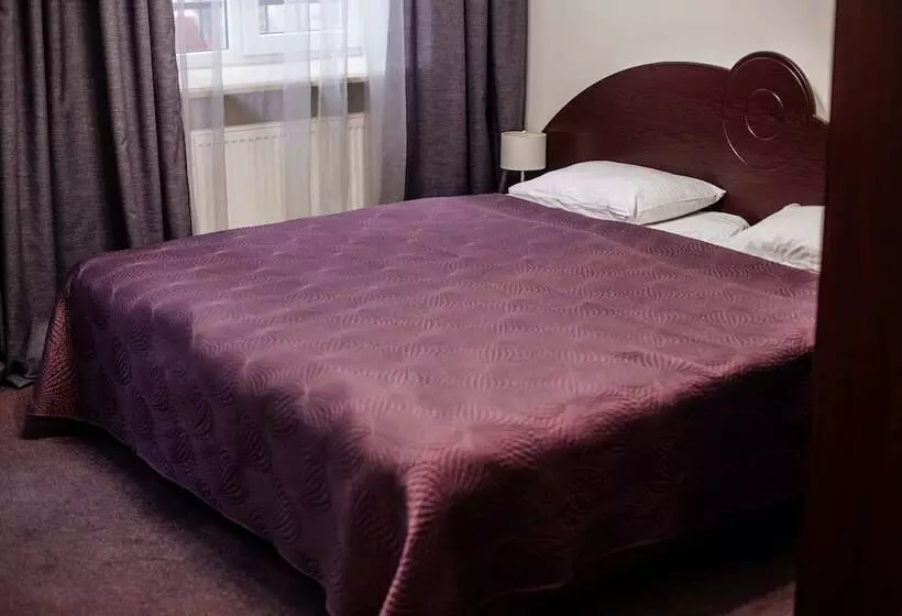 تختخواب و صبحانه Discovery