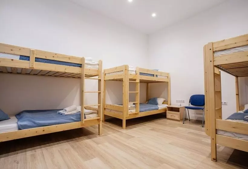 تختخواب و صبحانه Discovery