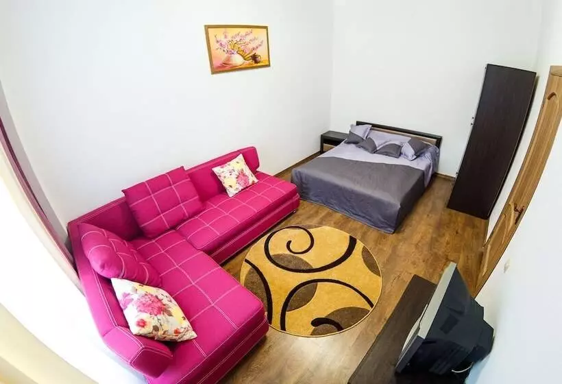 تختخواب و صبحانه Discovery