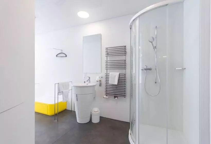 Chromotel Self Check In