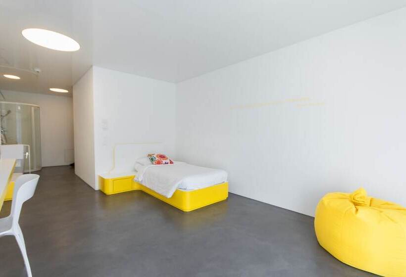 Chromotel Self Check In