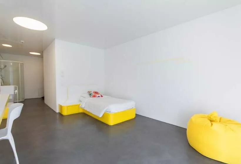 Chromotel Self Check In