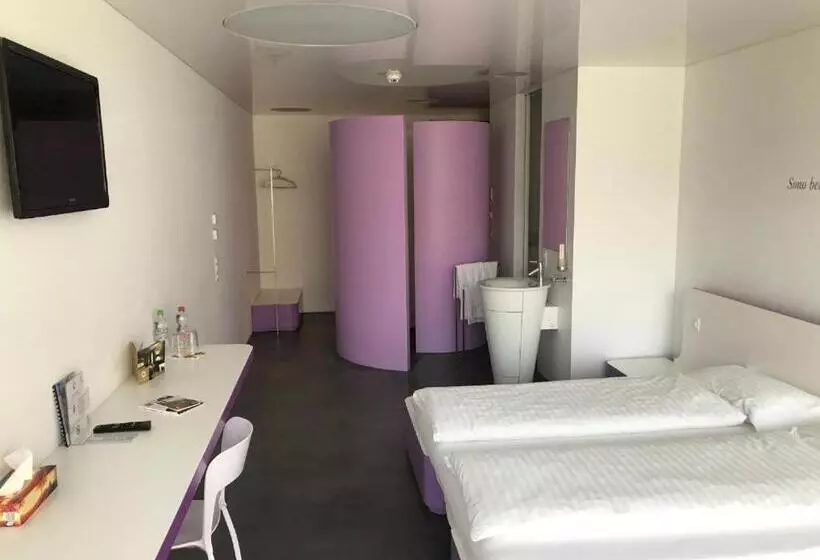 Chromotel Self Check In