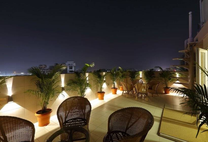 Отель 440 A Serene Stay