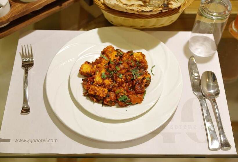 Отель 440 A Serene Stay