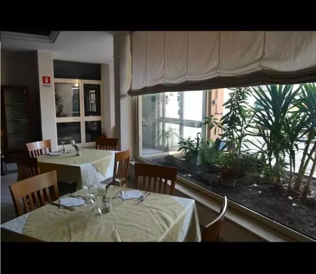 ホテル Albergo Ristorante San Tommaso
